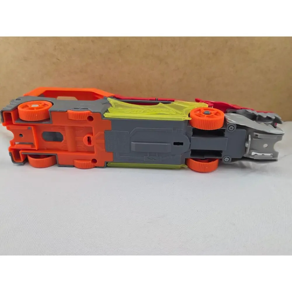 Hot Wheels City Dragon Launch Transporter